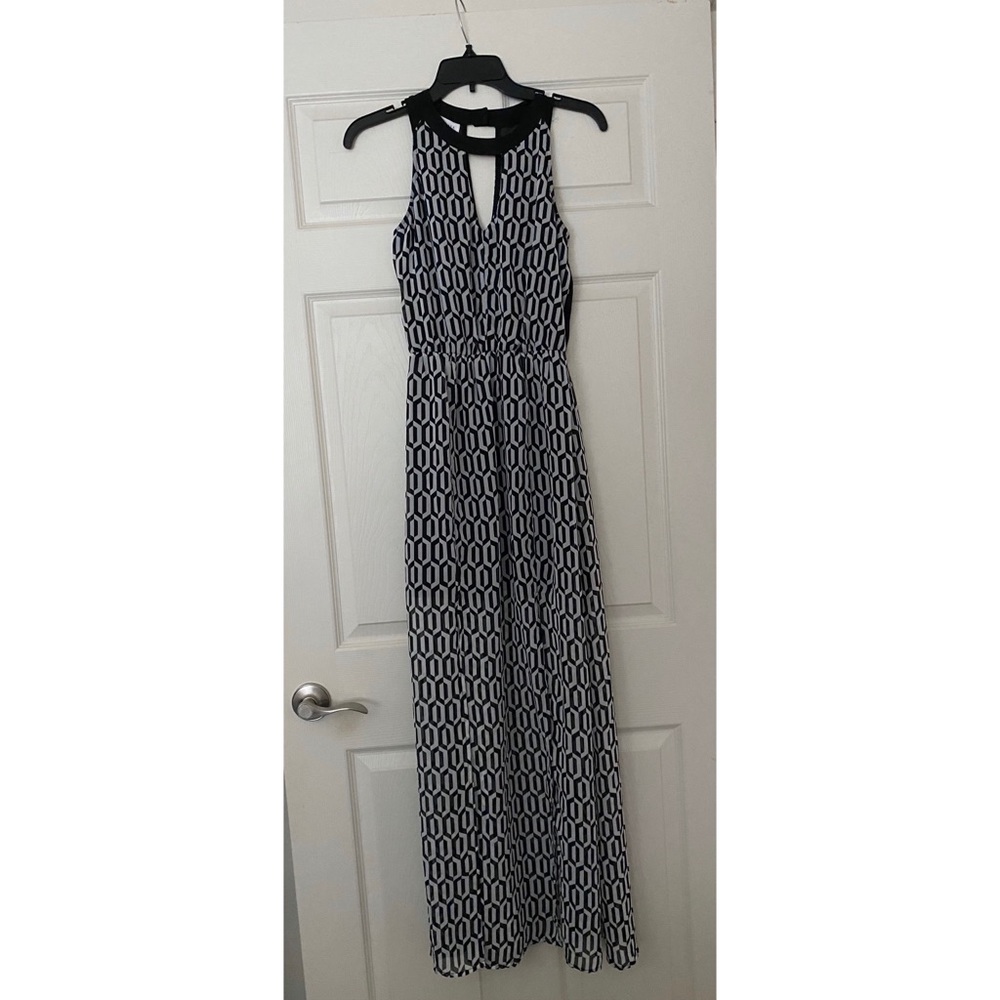 Socialite balck and white maxi dress